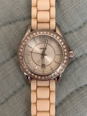 Fossil White/Cream Silicone Watch with Silver Crystal Bezel